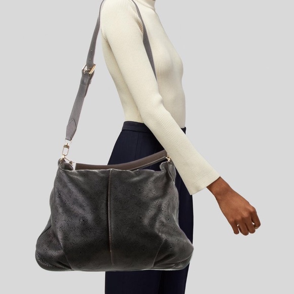 Louis Vuitton Mahina Selene PM w/strap - Picture 4 of 9